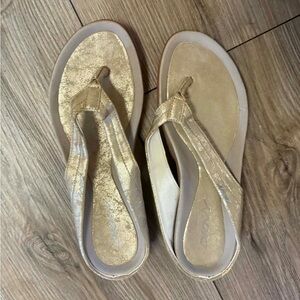 DKNY Gold Metallic Womens Thong Sandals